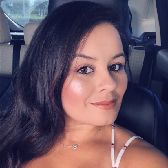 Meet your Posher, Yera - Picture 1 of 1